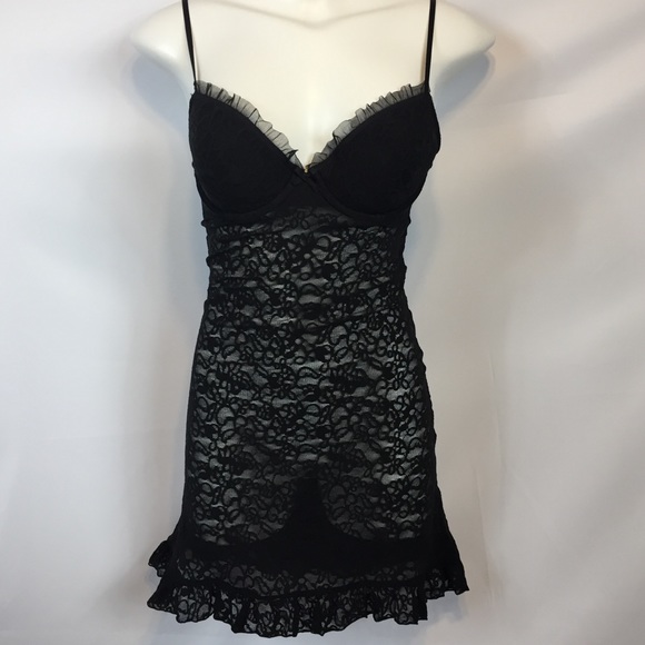 Victoria's Secret Other - Victoria’s Secret The Lacie ruffle back slip sz M